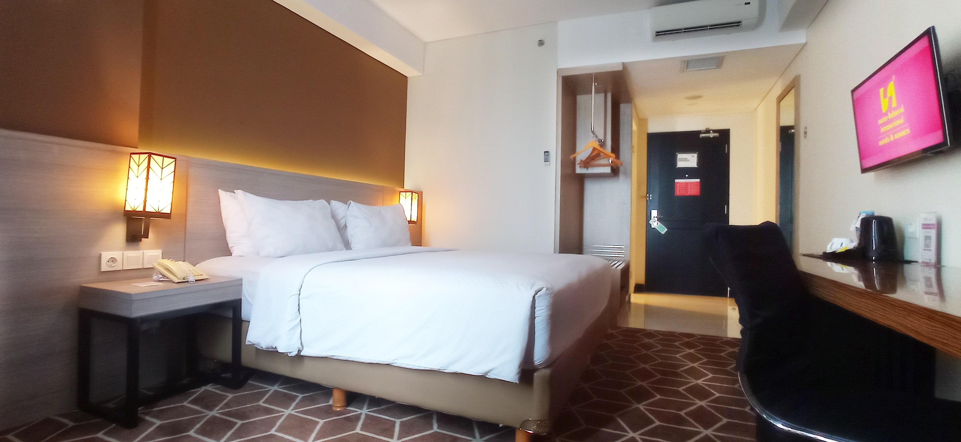 Swiss-Belinn Tunjungan Сурабая Экстерьер фото