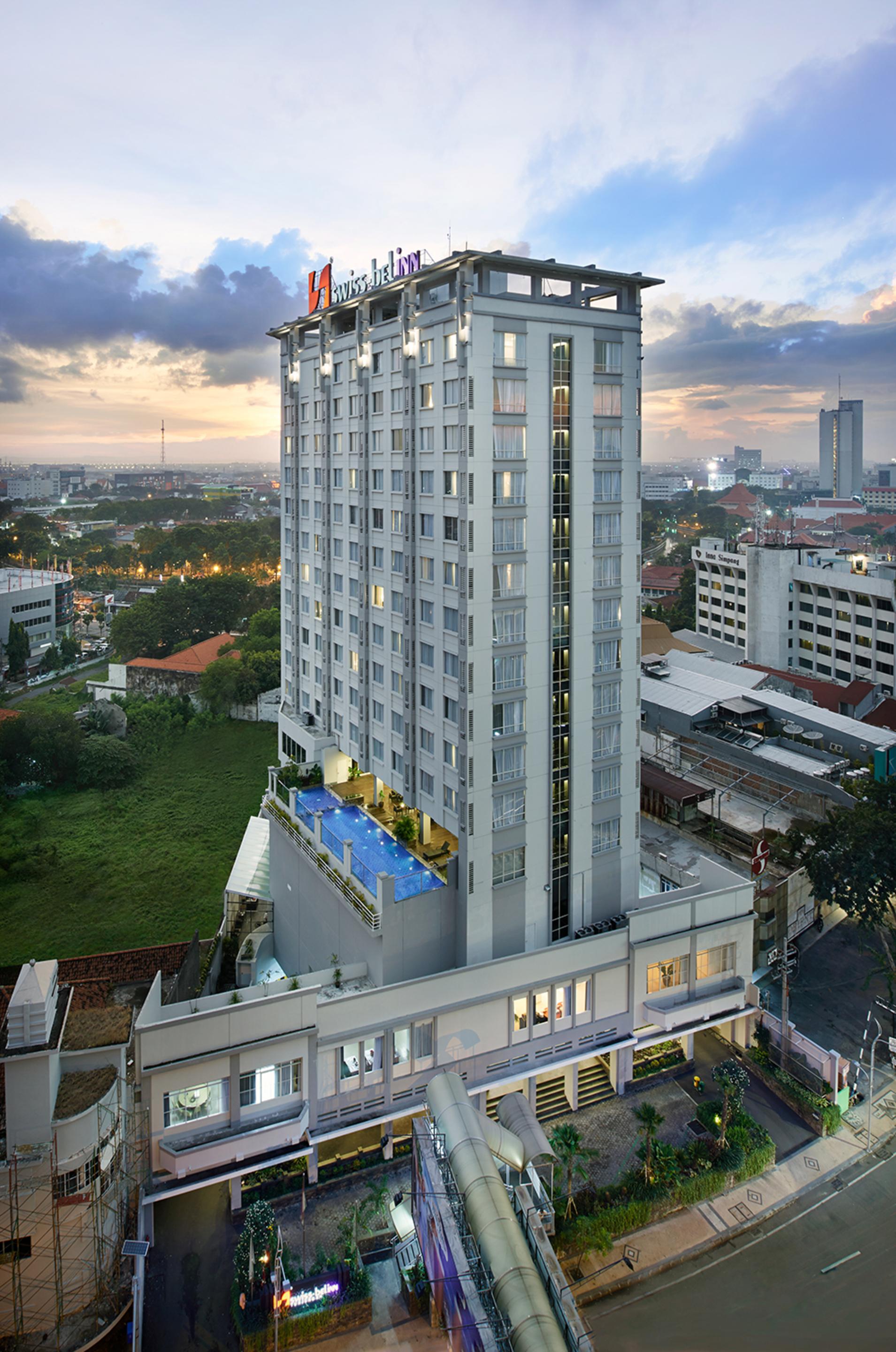 Swiss-Belinn Tunjungan Сурабая Экстерьер фото