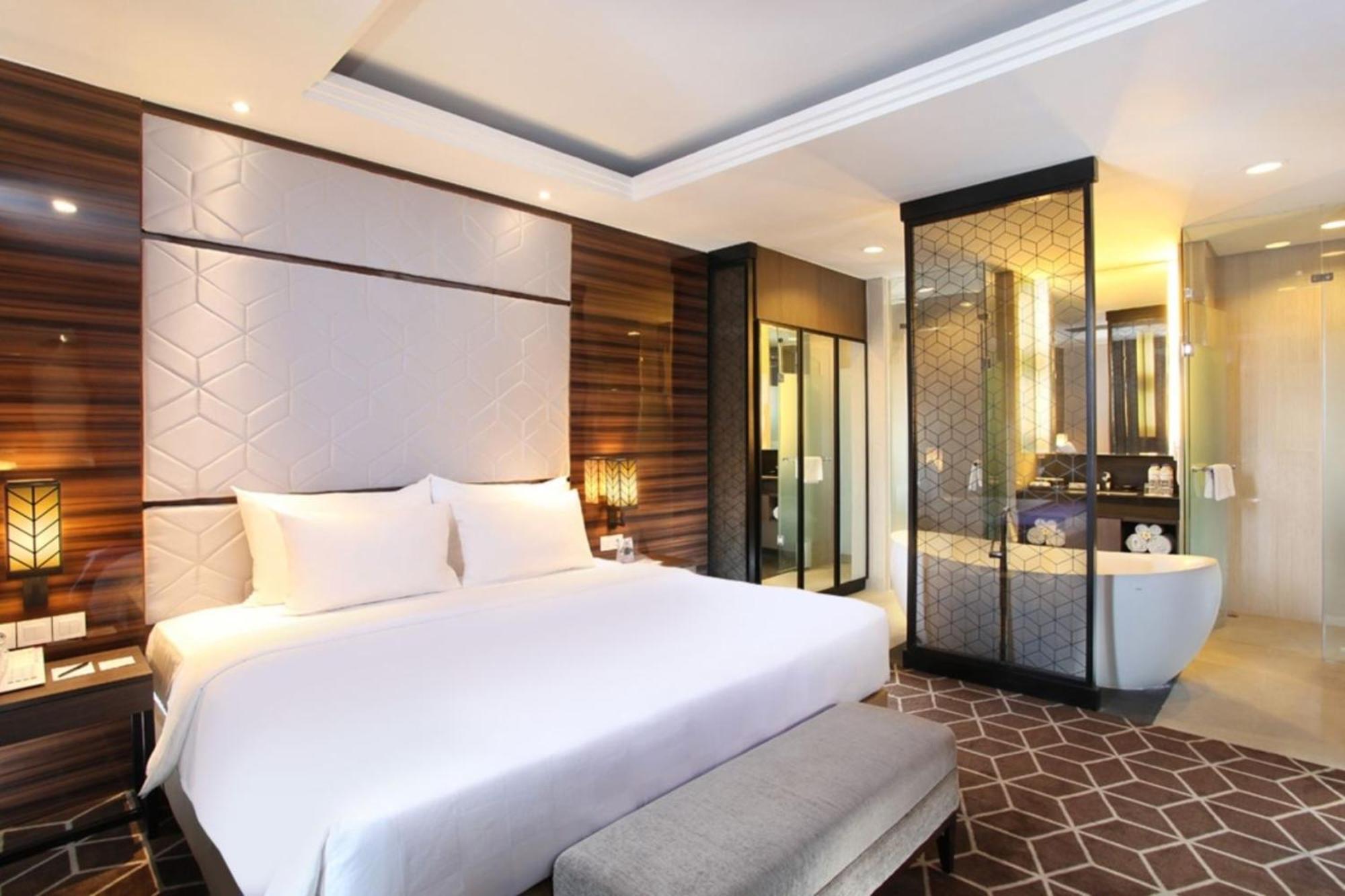 Swiss-Belinn Tunjungan Сурабая Экстерьер фото